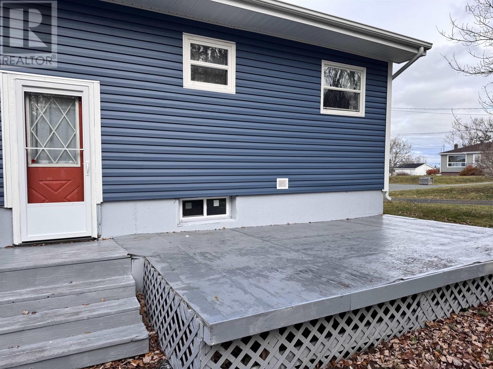 18 Avalon Crescent, Glace Bay, Nova Scotia  B1A 1X4 - Photo 4 - 202528625