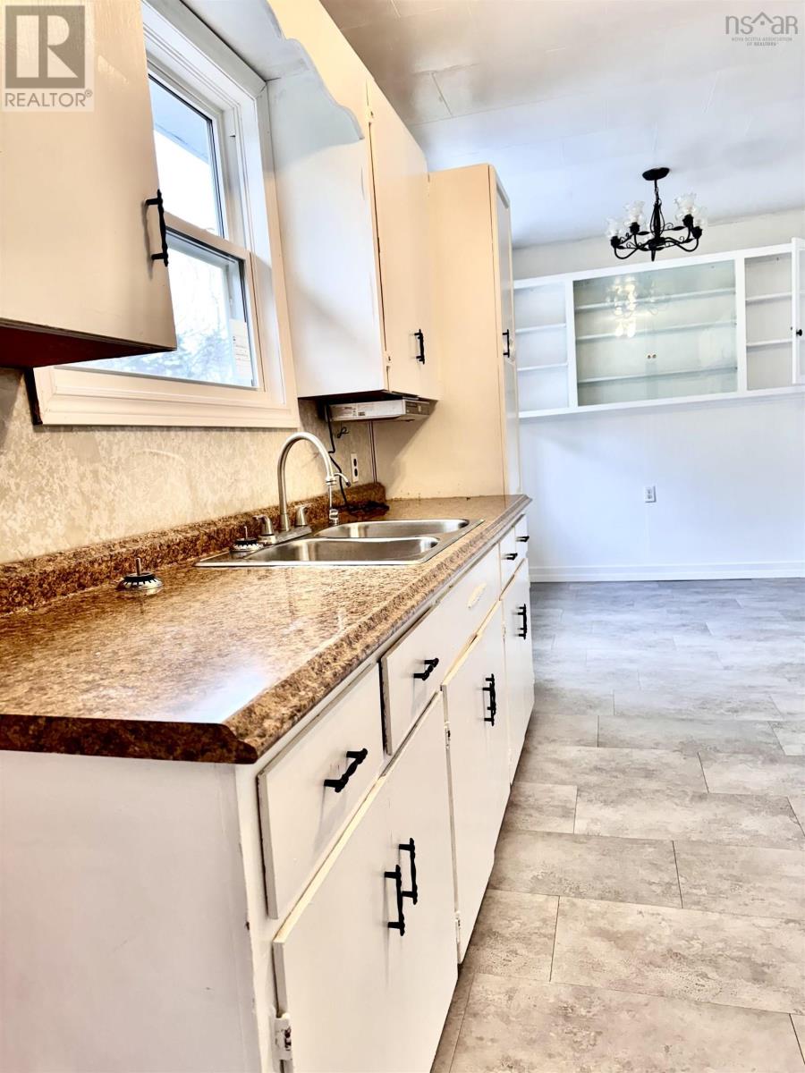 18 Avalon Crescent, Glace Bay, Nova Scotia  B1A 1X4 - Photo 7 - 202528625