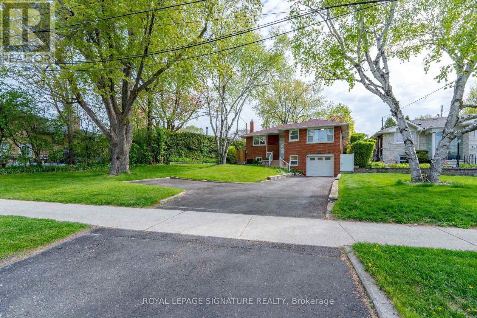 145 SLOANE AVENUE, Toronto, Ontario