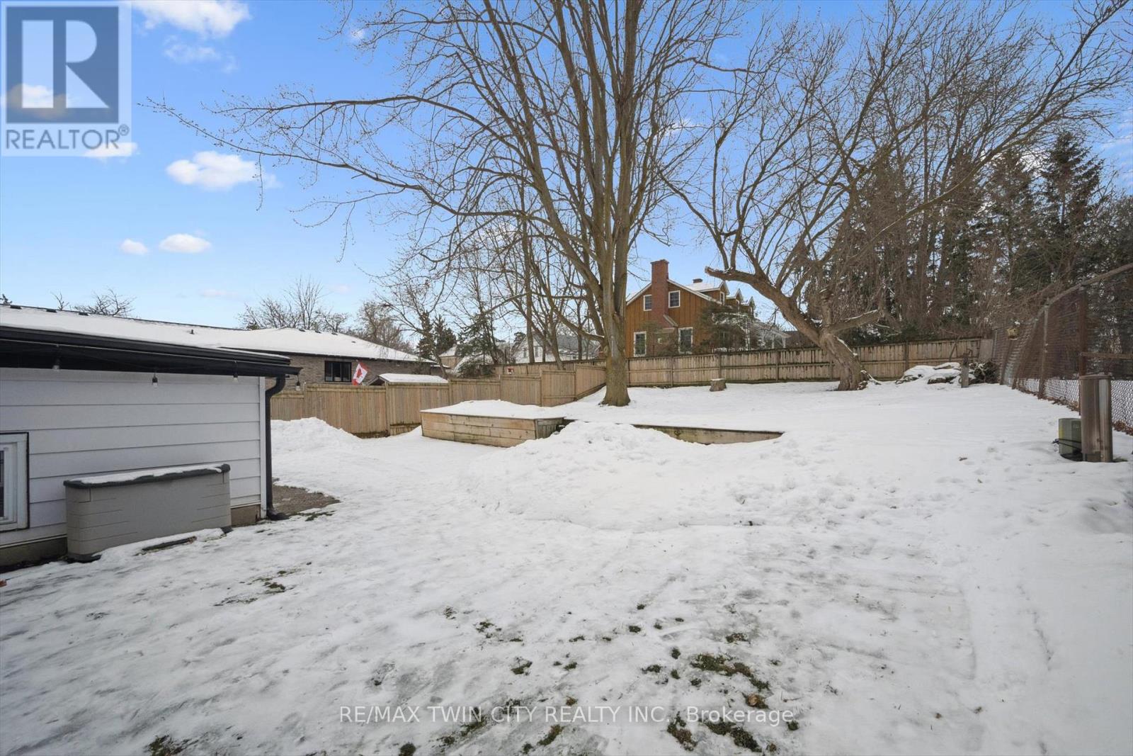 7 Riverside Drive W, Woolwich, Ontario  N3B 1P9 - Photo 39 - X12697036