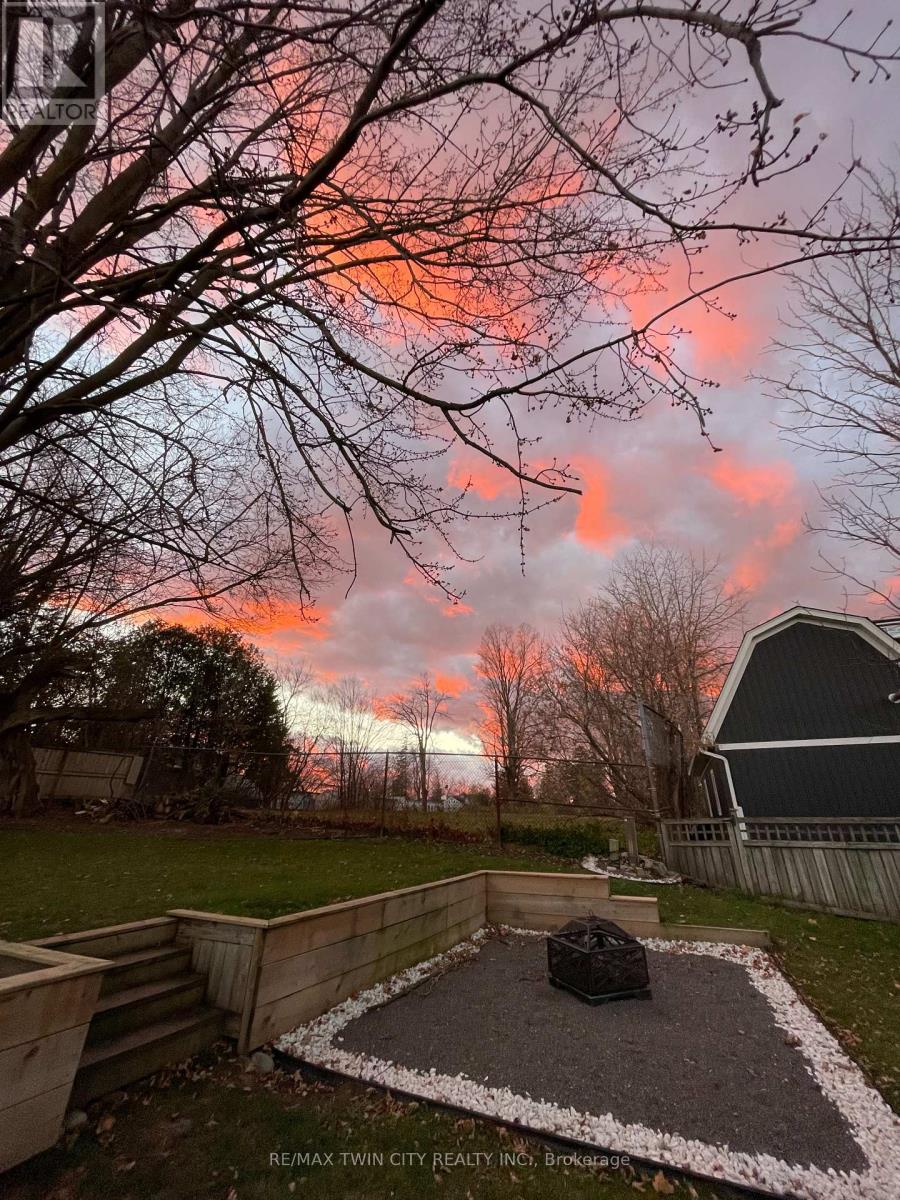 7 Riverside Drive W, Woolwich, Ontario  N3B 1P9 - Photo 38 - X12697036