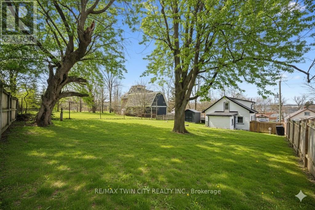 7 Riverside Drive W, Woolwich, Ontario  N3B 1P9 - Photo 46 - X12697036