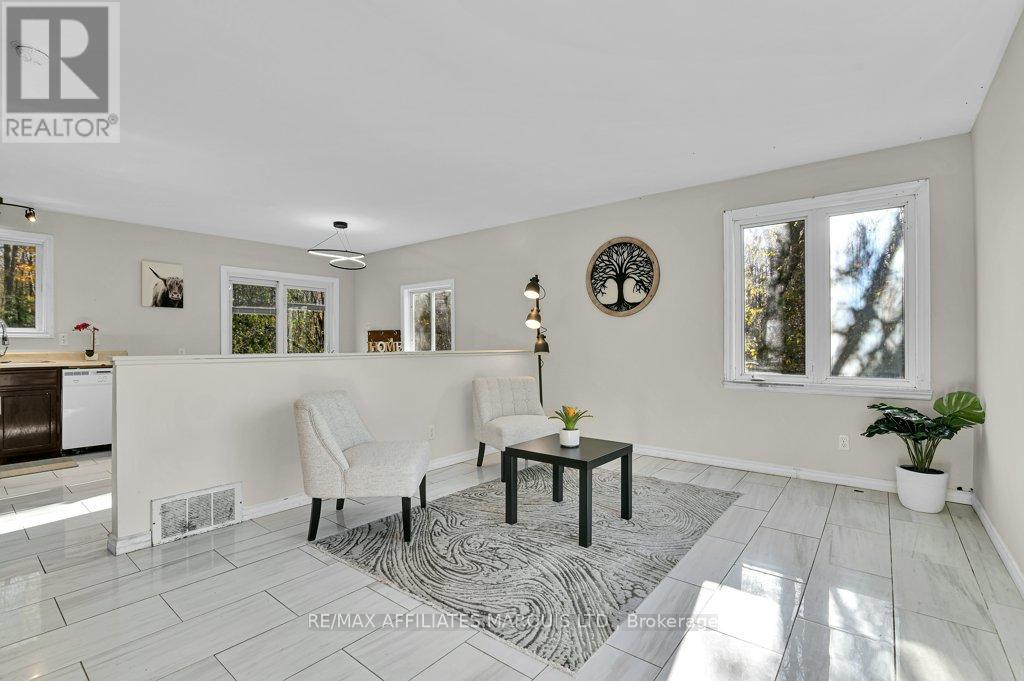 21450 Concession 10 Road, South Glengarry, Ontario  K0C 1A0 - Photo 6 - X12462124