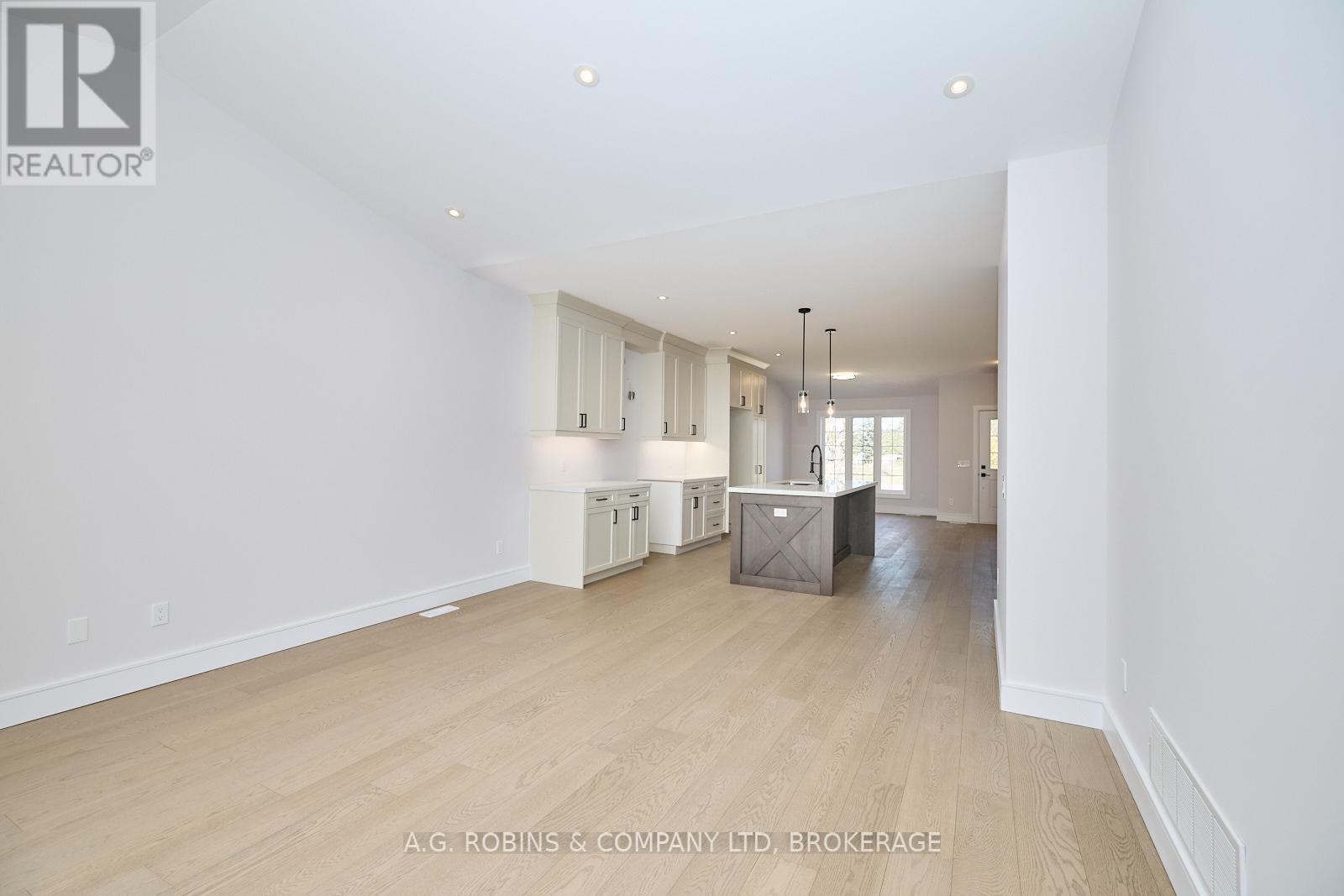 4124 Fly Road, Lincoln, Ontario  L0R 2C0 - Photo 15 - X12698318