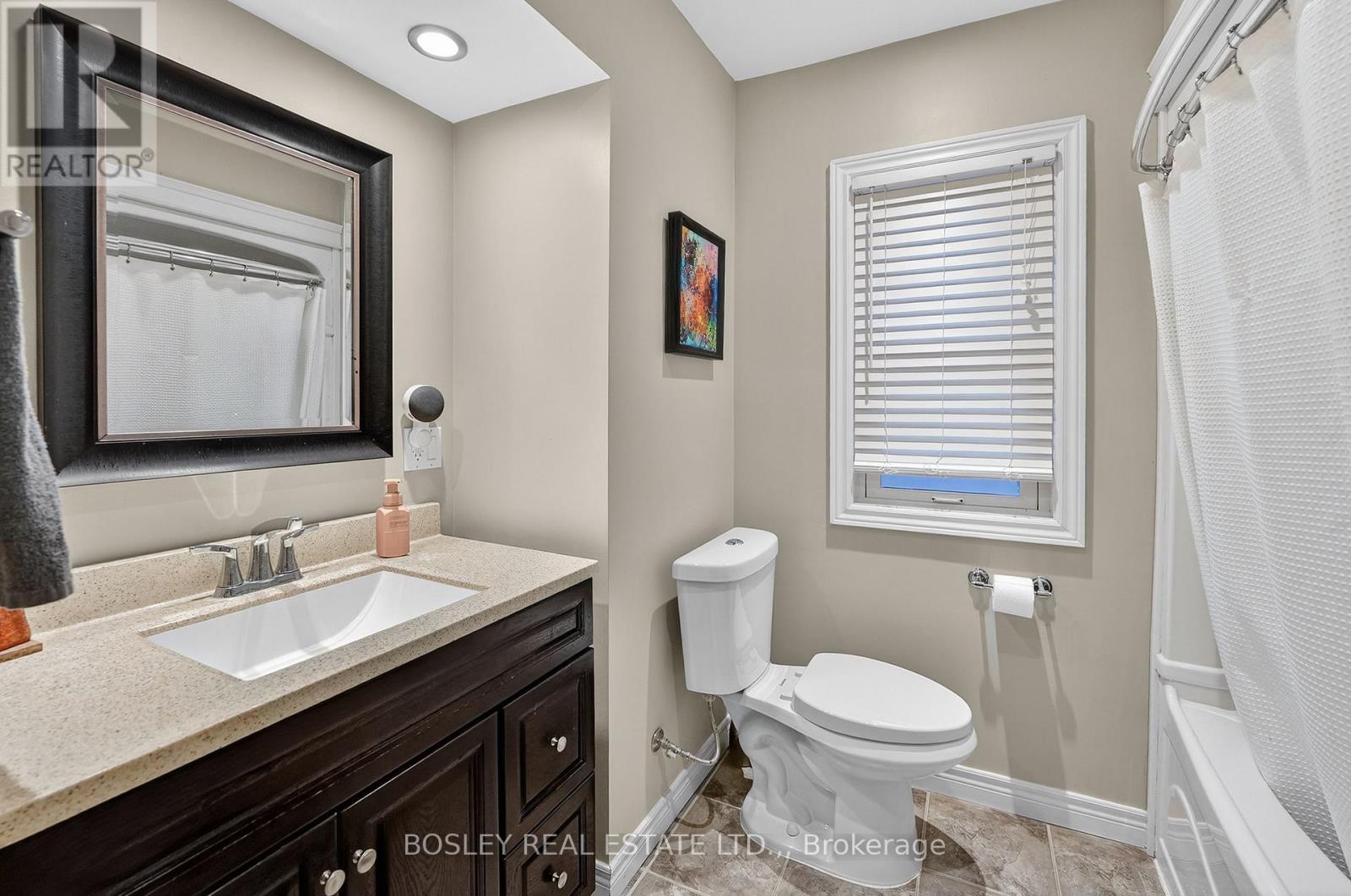 5805 Brookfield Avenue, Niagara Falls, Ontario  L2G 5P9 - Photo 13 - X12698320