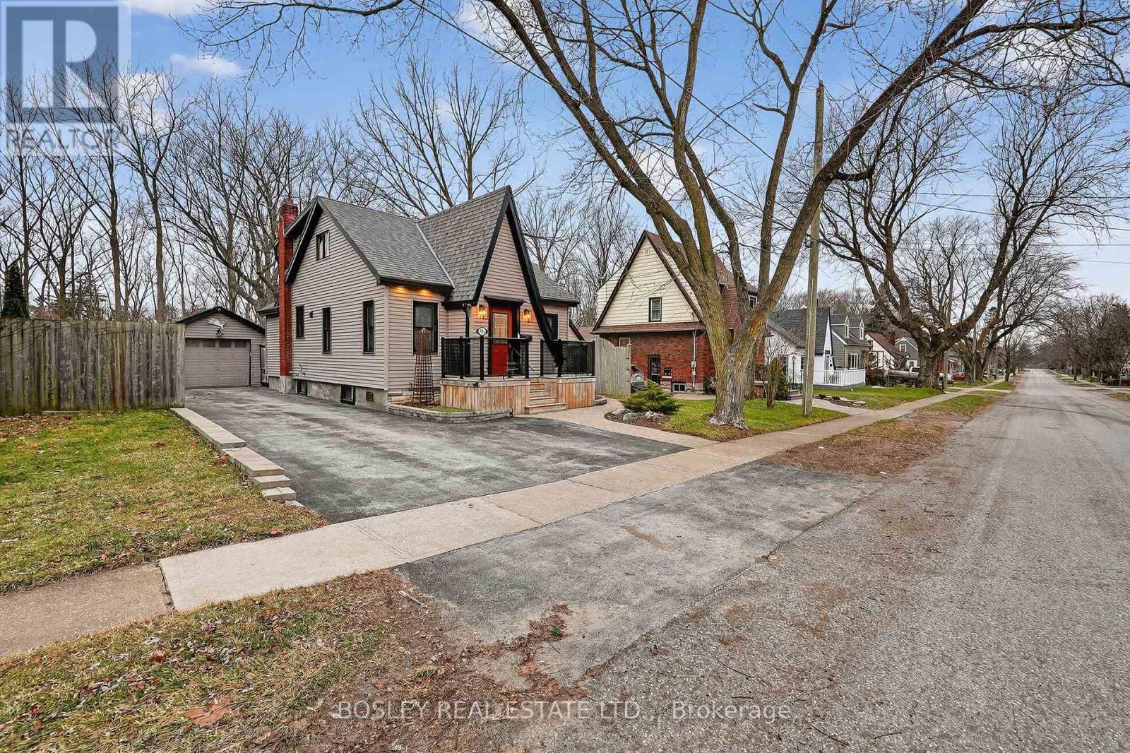 5805 Brookfield Avenue, Niagara Falls, Ontario  L2G 5P9 - Photo 38 - X12698320