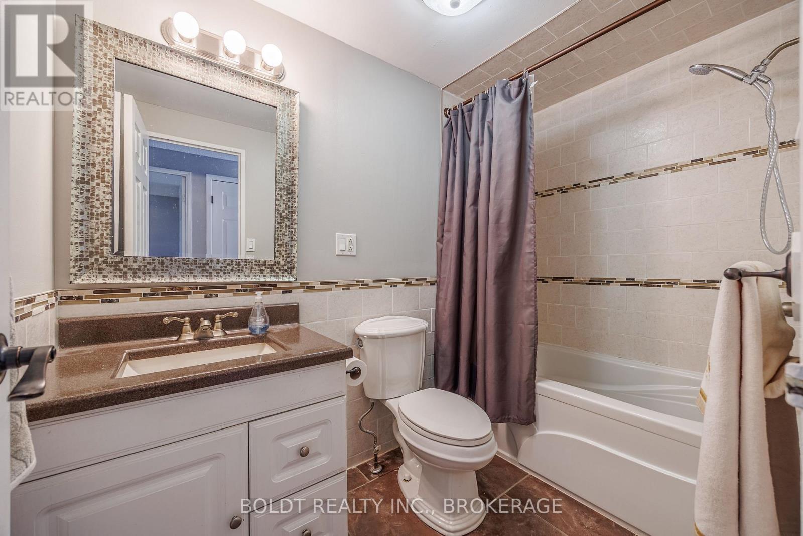 27 - 302 Vine Street, St. Catharines, Ontario  L2M 7M6 - Photo 18 - X12698324