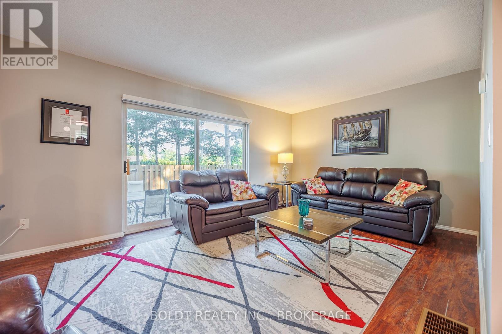 27 - 302 Vine Street, St. Catharines, Ontario  L2M 7M6 - Photo 7 - X12698324