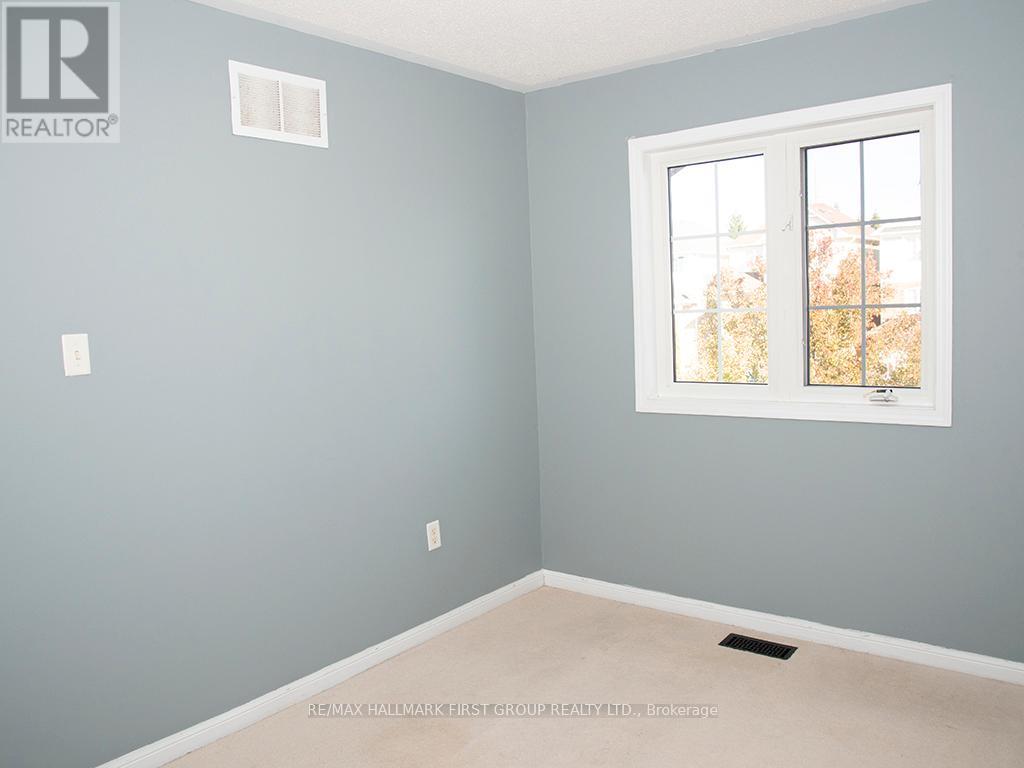 1054 Southport Drive, Oshawa, Ontario  L1H 8A3 - Photo 8 - E12698326