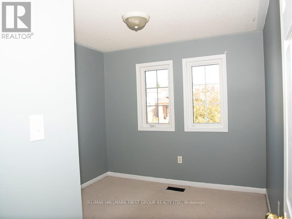 1054 Southport Drive, Oshawa, Ontario  L1H 8A3 - Photo 9 - E12698326