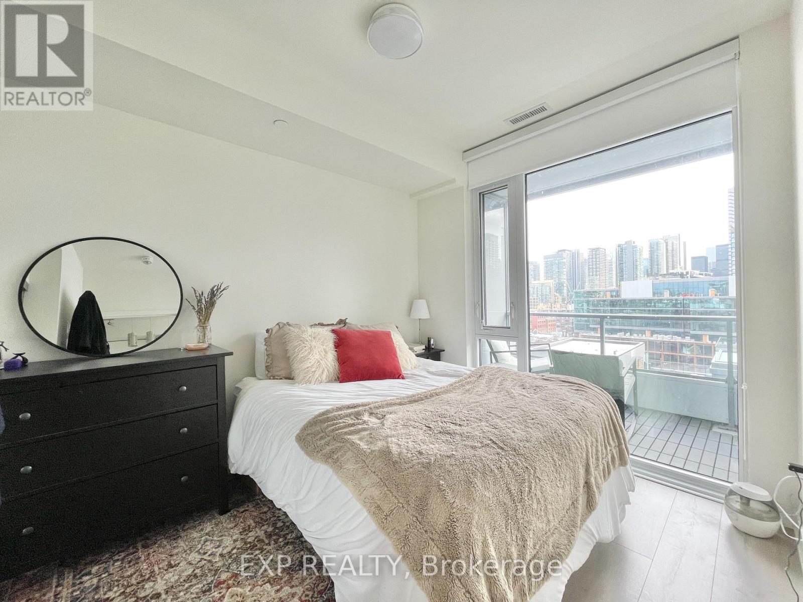 1217e - 576 Front Street W, Toronto, Ontario  M5V 0P8 - Photo 11 - C12698228