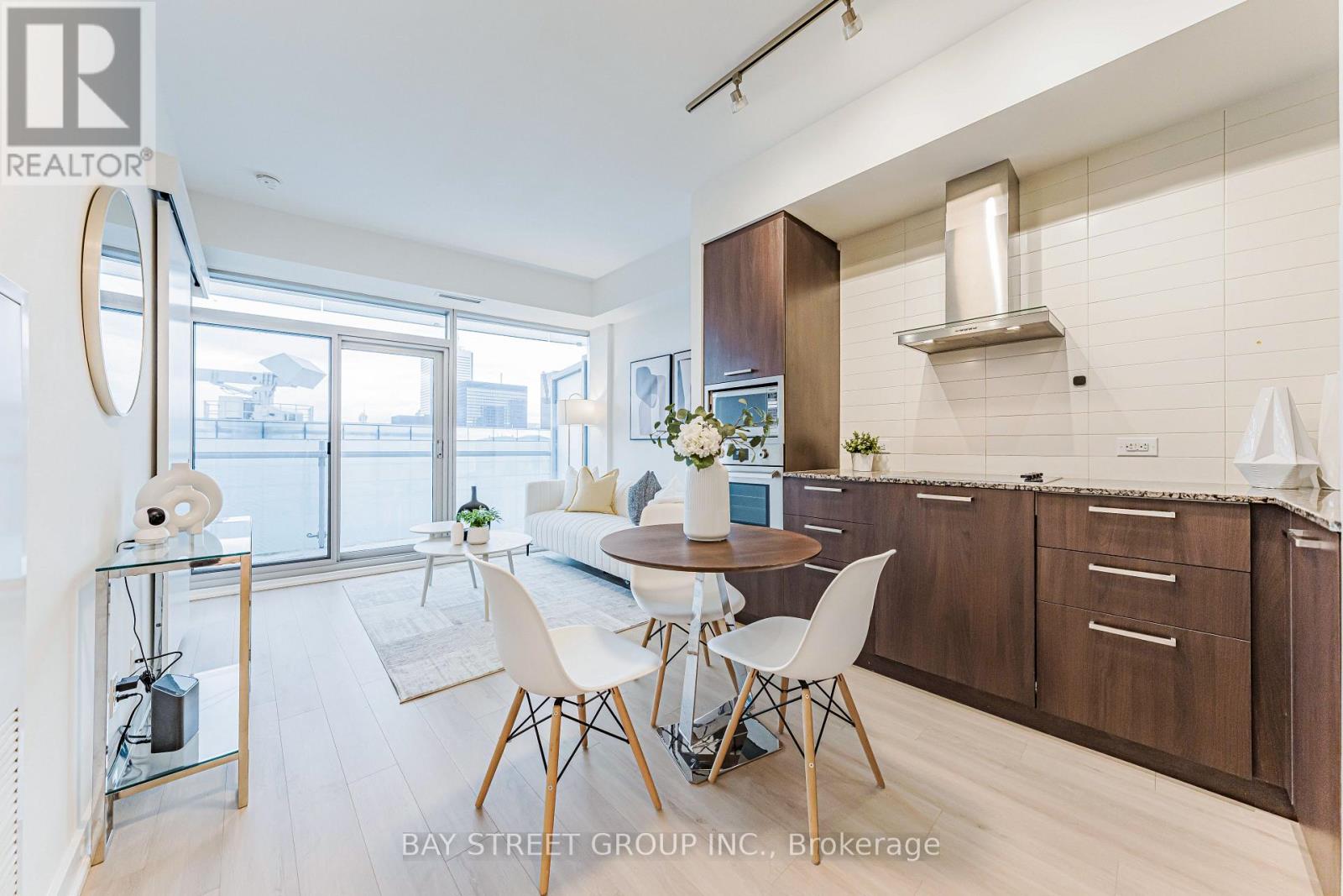 4809 - 14 York Street, Toronto, Ontario  M5J 2Z2 - Photo 3 - C12698250