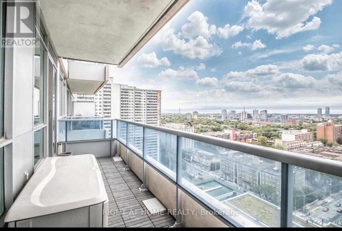 1807 - 500 Sherbourne Street, Toronto, Ontario  M4X 1L1 - Photo 11 - C12698294