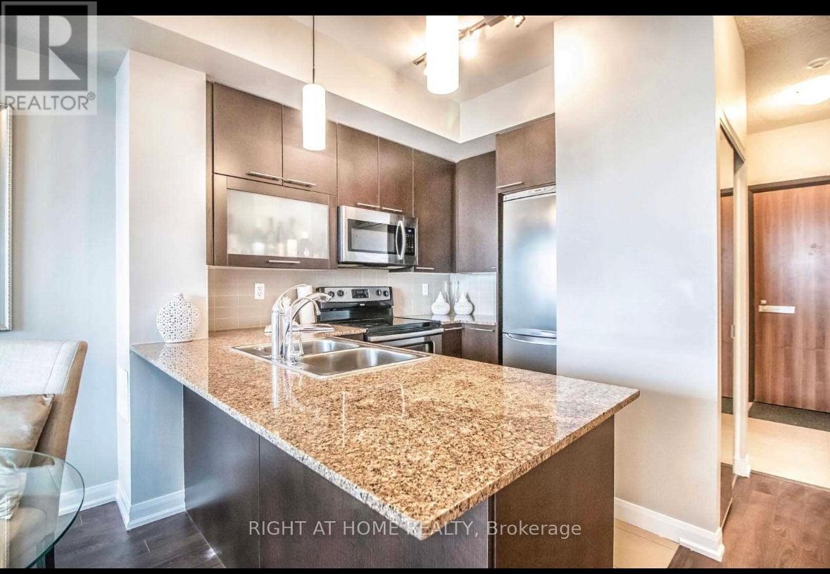 1807 - 500 Sherbourne Street, Toronto, Ontario  M4X 1L1 - Photo 2 - C12698294