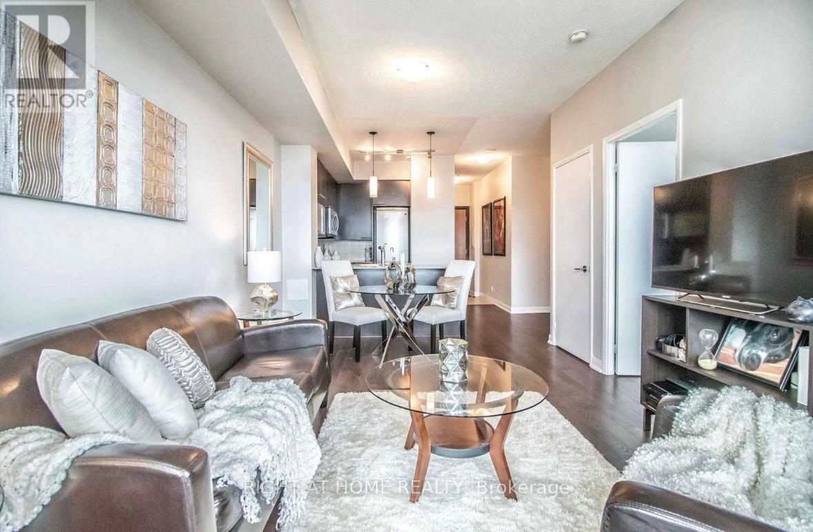 1807 - 500 Sherbourne Street, Toronto, Ontario  M4X 1L1 - Photo 3 - C12698294