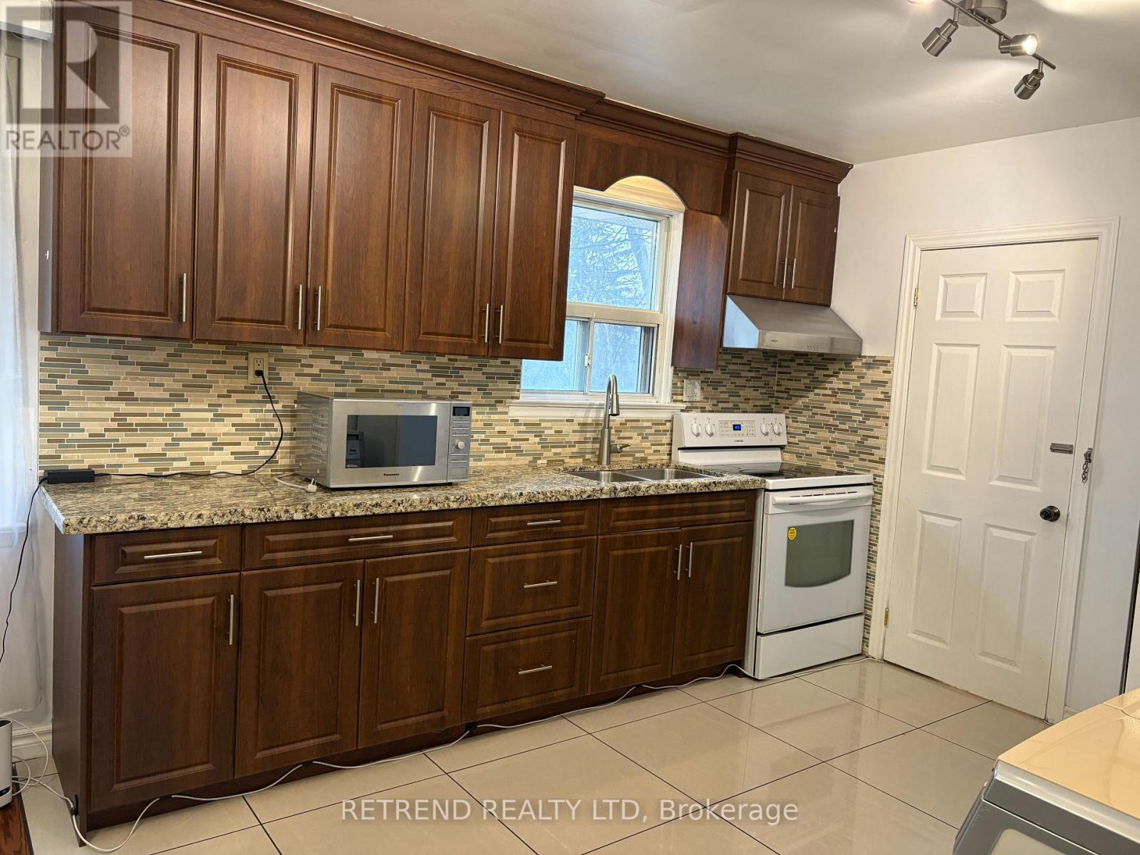 Main - 5 Fleetwell Court, Toronto, Ontario  M2R 1L2 - Photo 24 - C12698306