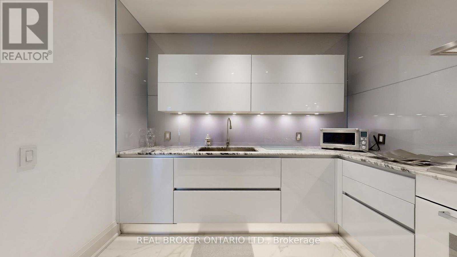 1603 - 88 Davenport Road, Toronto, Ontario  M5R 0A5 - Photo 15 - C12698330