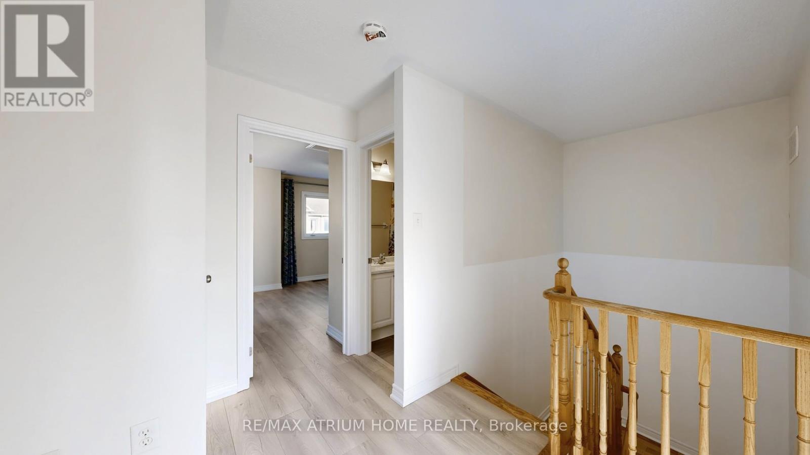 17 Kawneer Terrace, Toronto, Ontario  M1P 2X1 - Photo 14 - E12698296