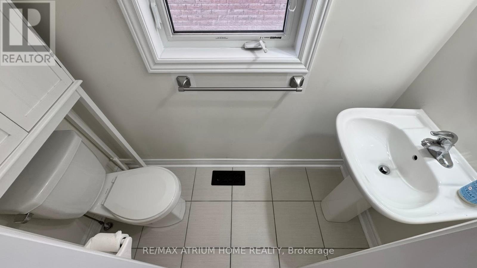 17 Kawneer Terrace, Toronto, Ontario  M1P 2X1 - Photo 16 - E12698296