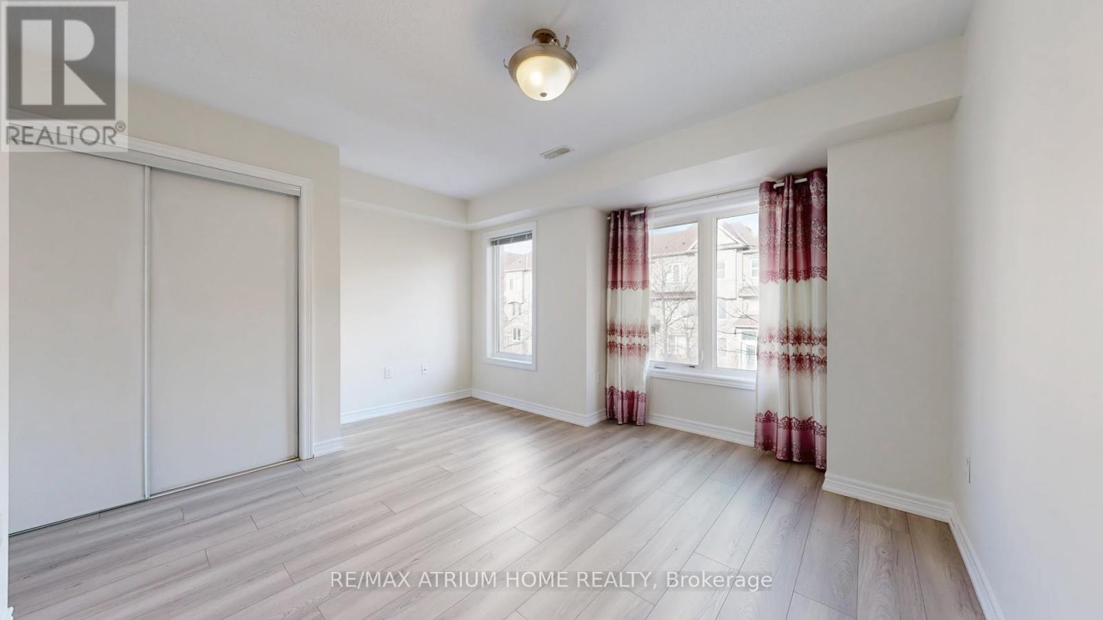 17 Kawneer Terrace, Toronto, Ontario  M1P 2X1 - Photo 19 - E12698296