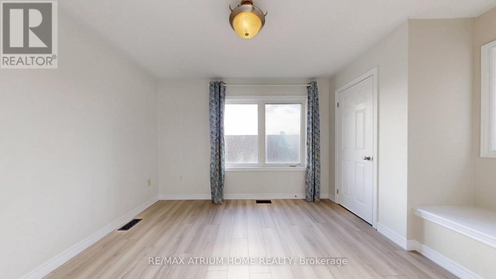 17 Kawneer Terrace, Toronto, Ontario  M1P 2X1 - Photo 23 - E12698296