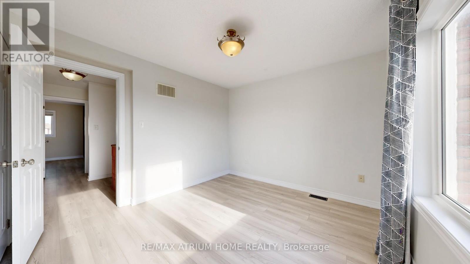 17 Kawneer Terrace, Toronto, Ontario  M1P 2X1 - Photo 26 - E12698296