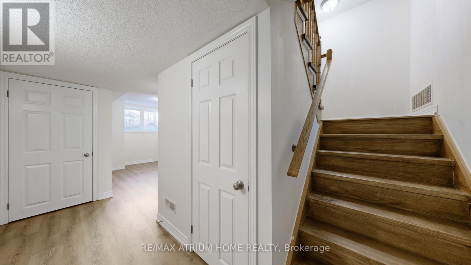17 Kawneer Terrace, Toronto, Ontario  M1P 2X1 - Photo 37 - E12698296