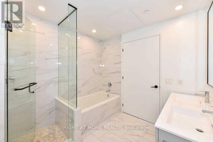 504 - 2118 Bloor Street W, Toronto, Ontario  M6S 1M8 - Photo 13 - W12614438