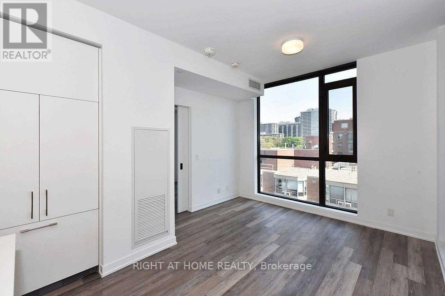 504 - 2118 Bloor Street W, Toronto, Ontario  M6S 1M8 - Photo 9 - W12614438