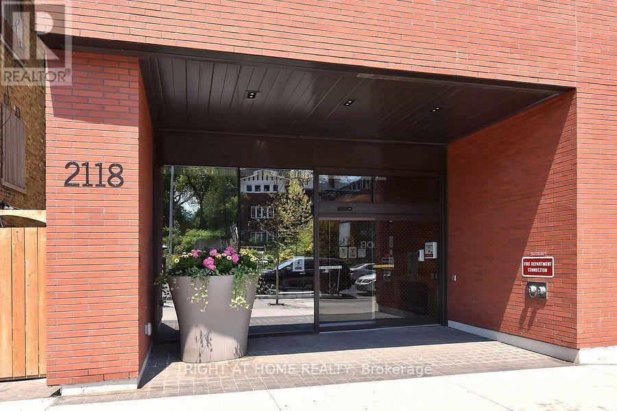 504 - 2118 Bloor Street W, Toronto, Ontario  M6S 1M8 - Photo 2 - W12614438