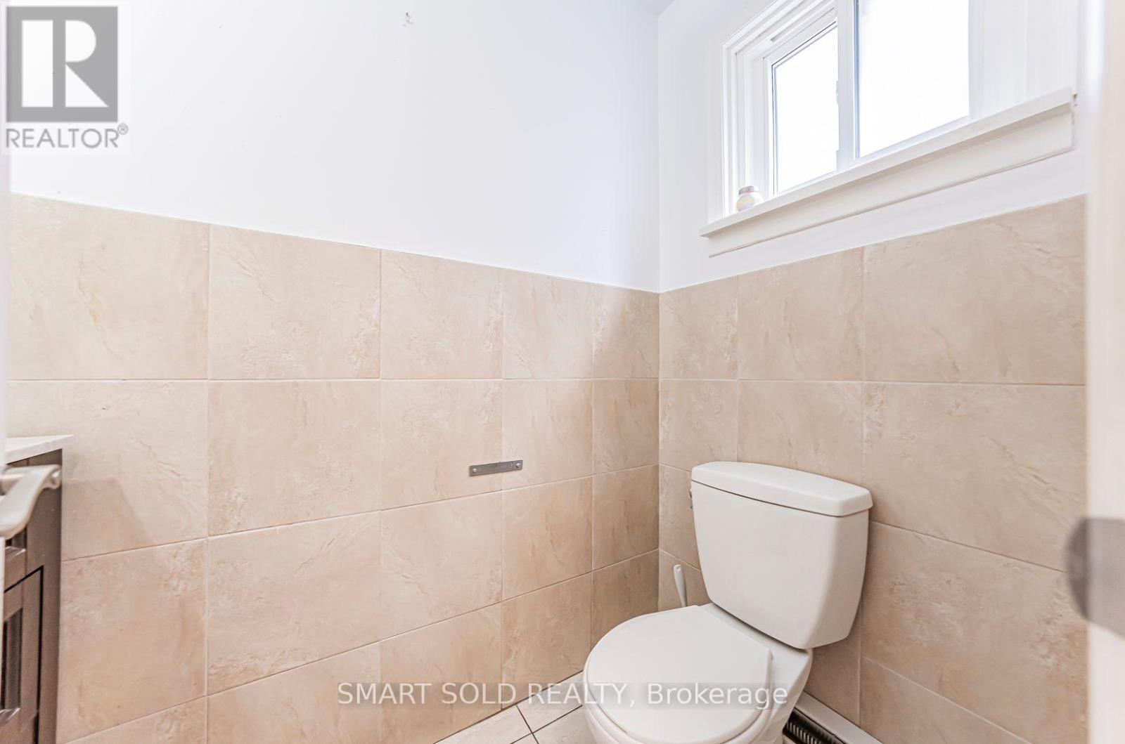 75 Stockdale Crescent, Richmond Hill, Ontario  L4C 3T1 - Photo 34 - N12698244