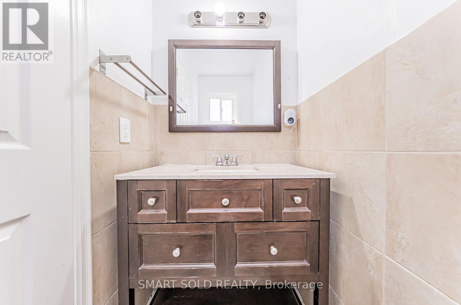 75 Stockdale Crescent, Richmond Hill, Ontario  L4C 3T1 - Photo 36 - N12698244