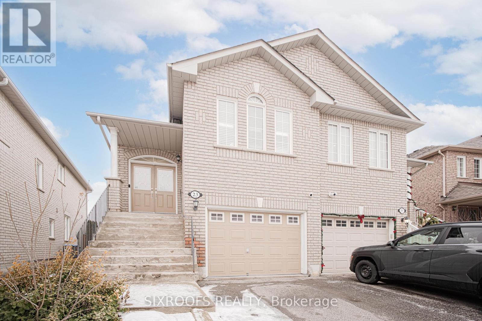 Upper - 23 San Vito Drive, Vaughan, Ontario  L4H 2S9 - Photo 2 - N12698246