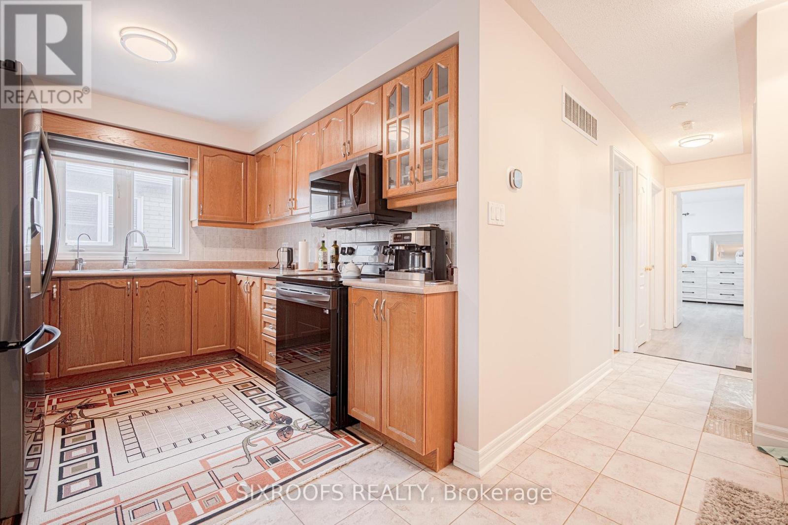 Upper - 23 San Vito Drive, Vaughan, Ontario  L4H 2S9 - Photo 21 - N12698246