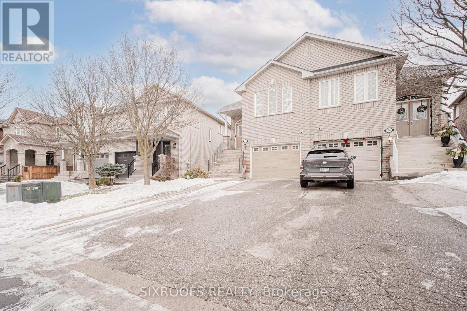 Upper - 23 San Vito Drive, Vaughan, Ontario  L4H 2S9 - Photo 3 - N12698246