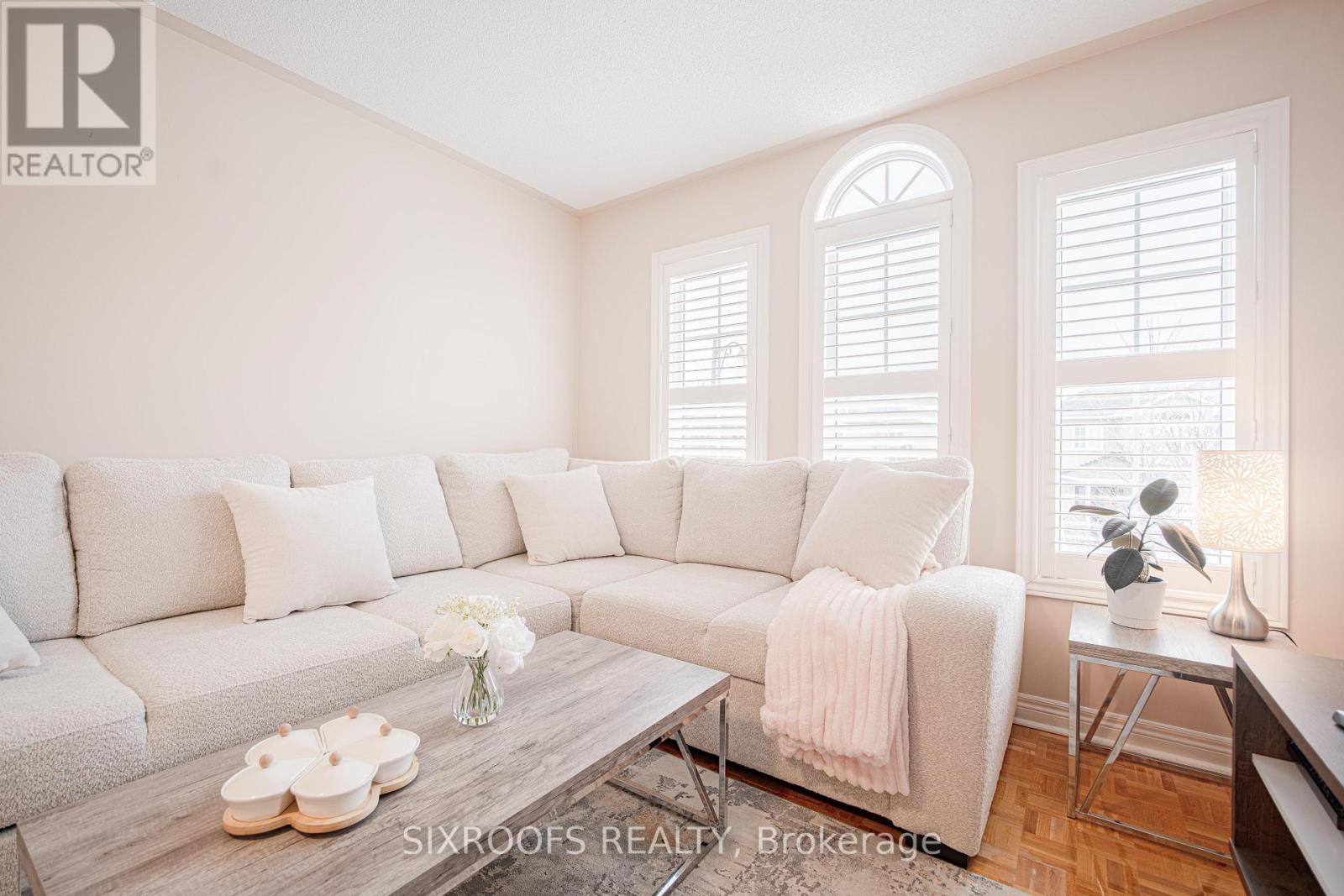 Upper - 23 San Vito Drive, Vaughan, Ontario  L4H 2S9 - Photo 4 - N12698246