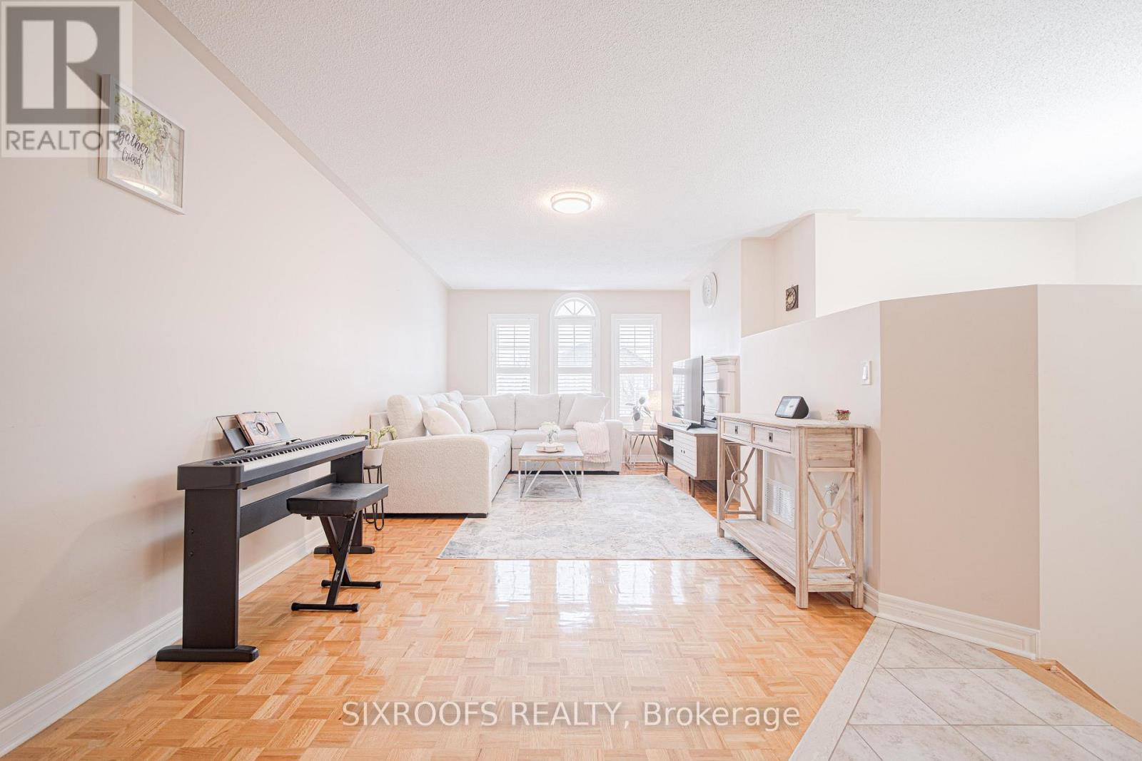 Upper - 23 San Vito Drive, Vaughan, Ontario  L4H 2S9 - Photo 9 - N12698246