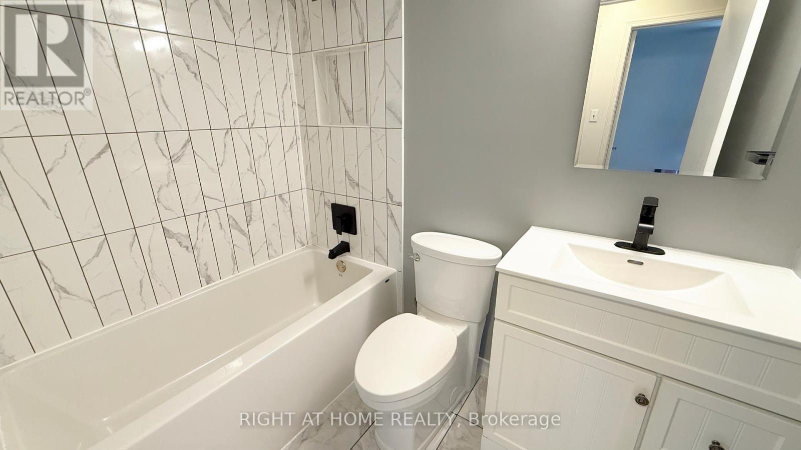 934 - 75 Weldrick Road E, Richmond Hill, Ontario  L4C 3T9 - Photo 17 - N12698322