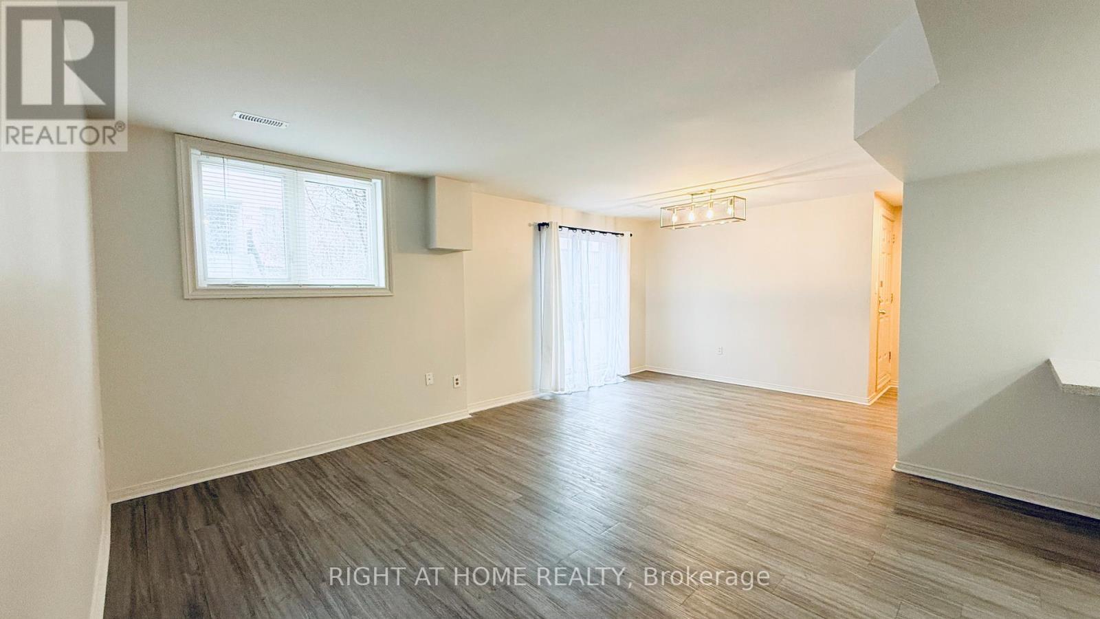 934 - 75 Weldrick Road E, Richmond Hill, Ontario  L4C 3T9 - Photo 19 - N12698322