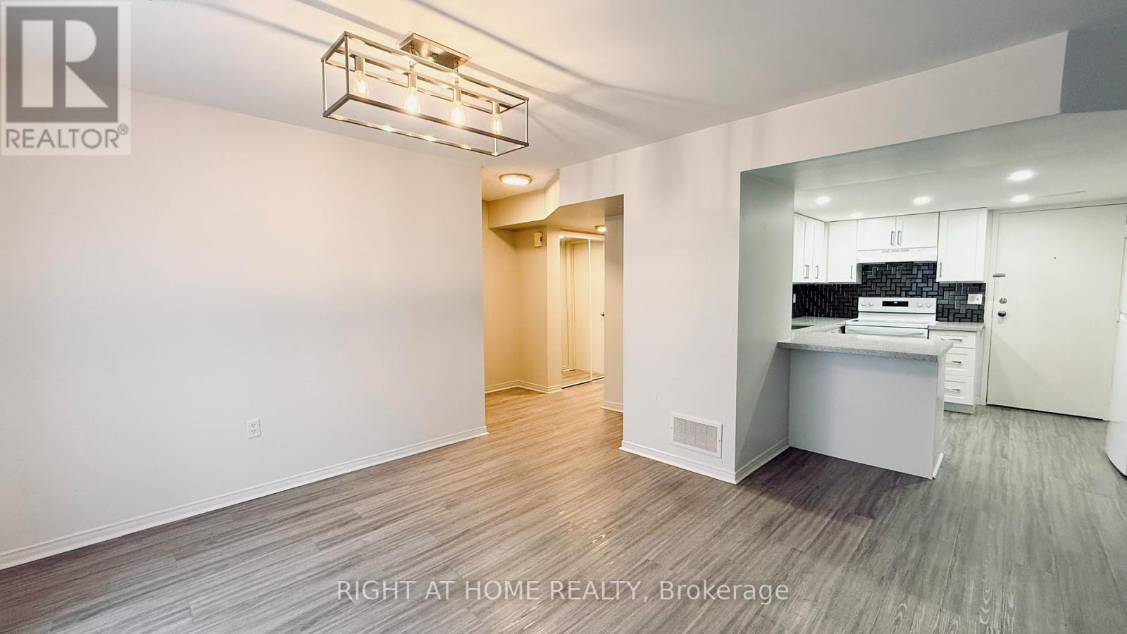 934 - 75 Weldrick Road E, Richmond Hill, Ontario  L4C 3T9 - Photo 24 - N12698322