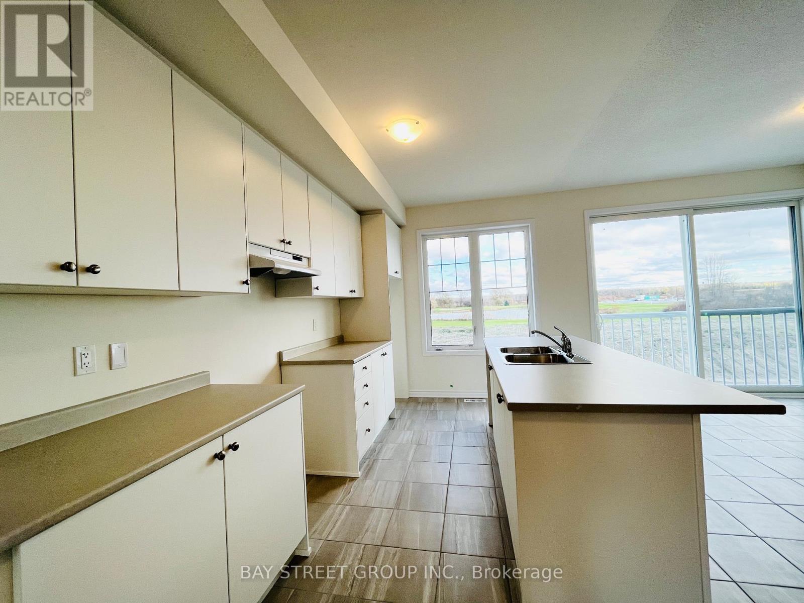 78 Sandhill Crane Drive, Wasaga Beach, Ontario  L9Z 0J6 - Photo 9 - S12698252