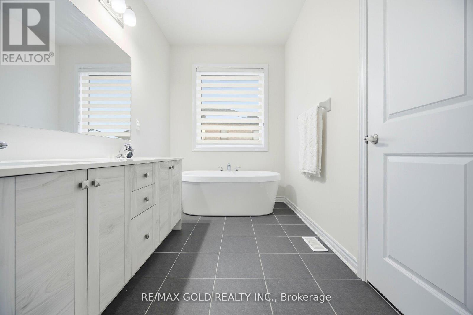 15 Spinland Street, Caledon, Ontario  L7C 4K4 - Photo 31 - W12698258