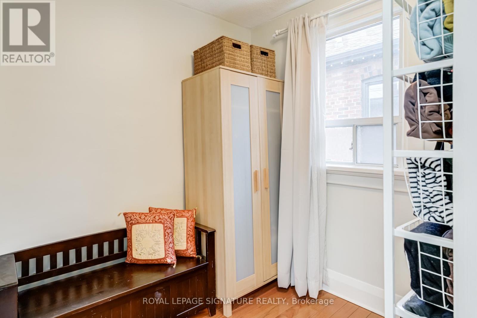 493 Jane Street, Toronto, Ontario  M6S 4A1 - Photo 10 - W12698308