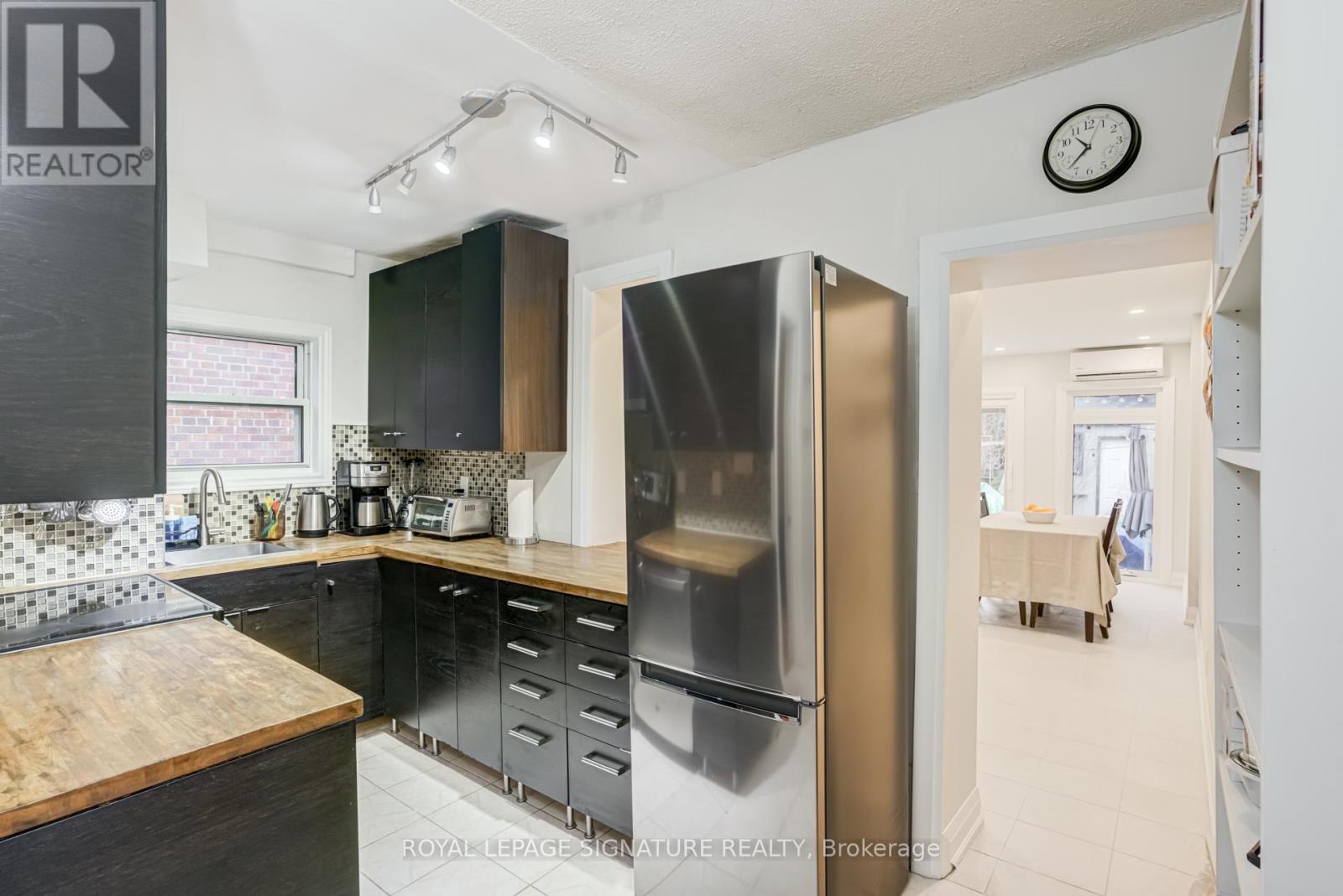 493 Jane Street, Toronto, Ontario  M6S 4A1 - Photo 13 - W12698308