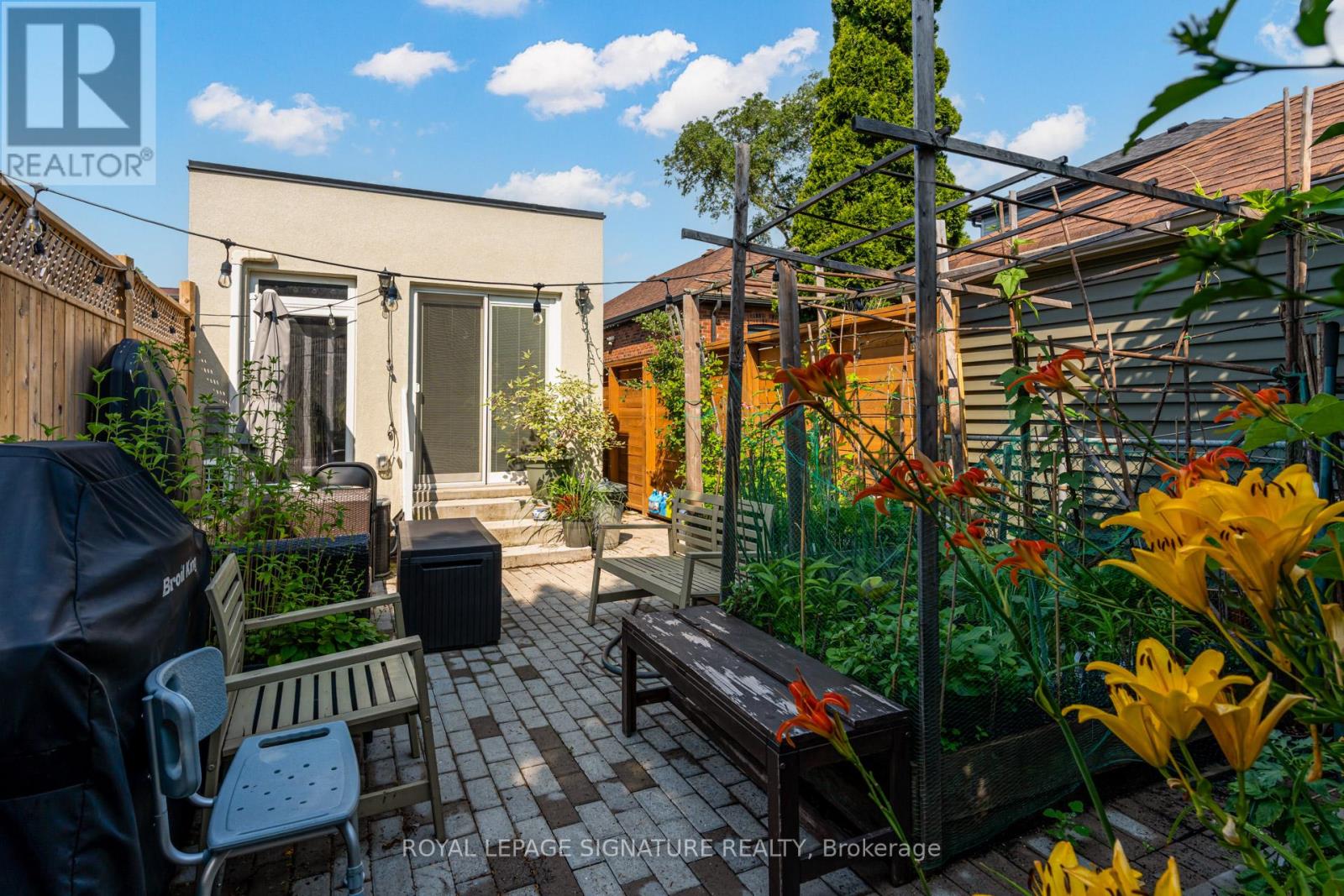 493 Jane Street, Toronto, Ontario  M6S 4A1 - Photo 26 - W12698308