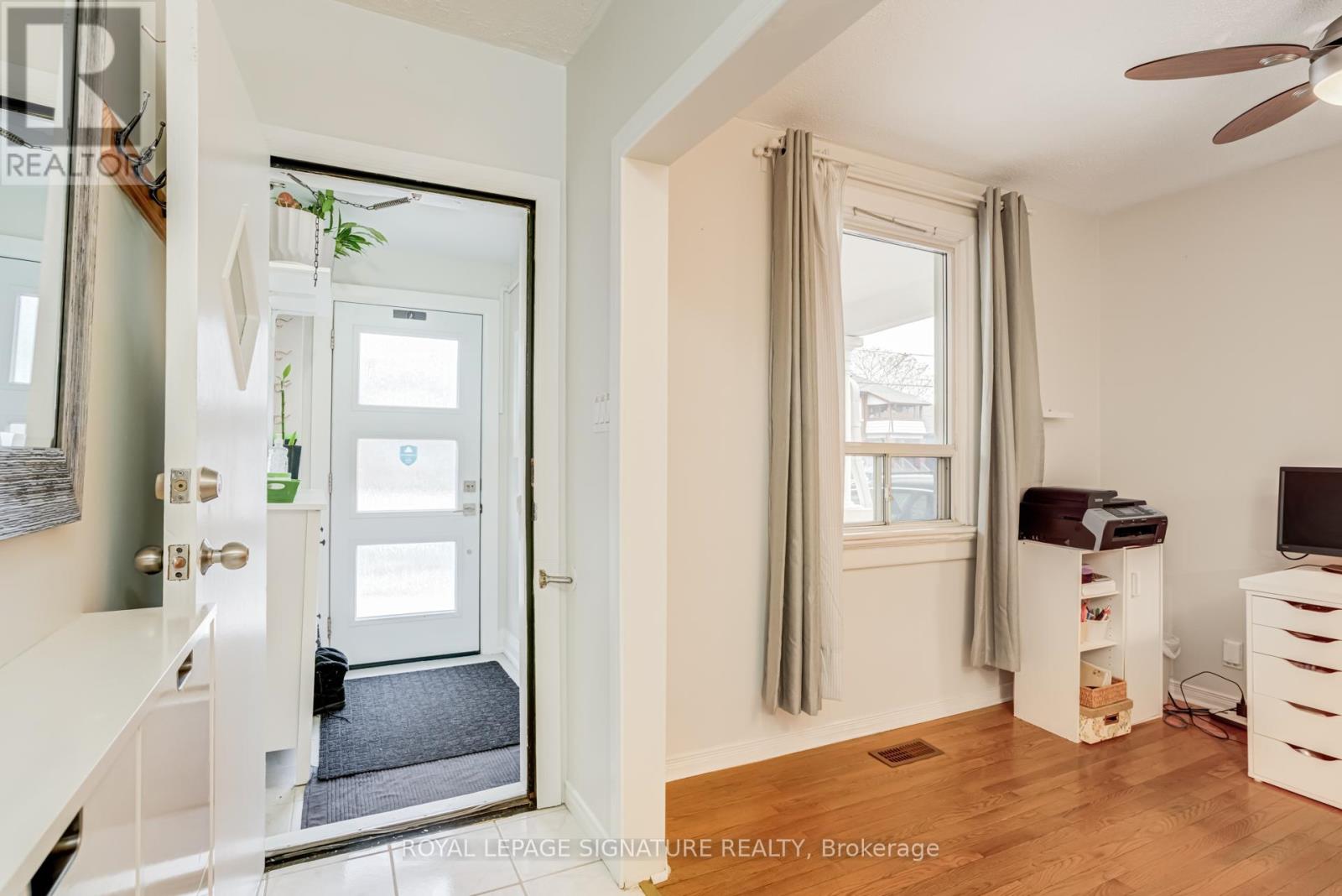 493 Jane Street, Toronto, Ontario  M6S 4A1 - Photo 3 - W12698308