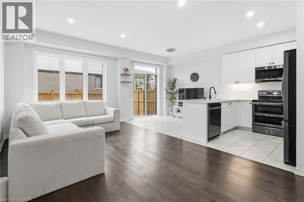 54 Oaktree Drive, Caledonia, Ontario  N3W 0E7 - Photo 5 - 40798281