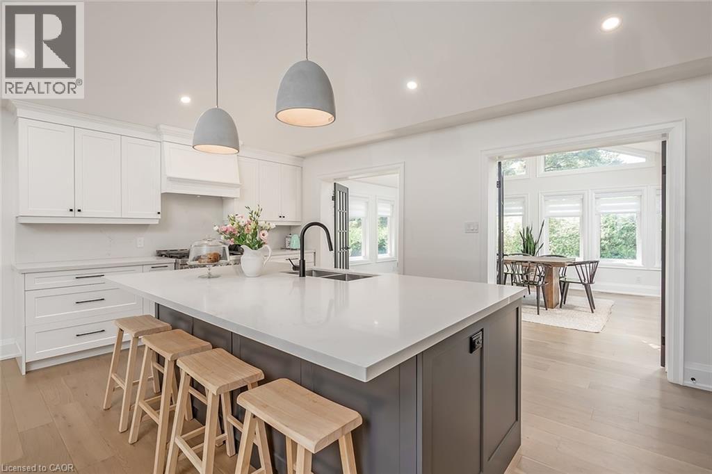 564 Maplehill Drive, Burlington, Ontario  L7N 2W3 - Photo 10 - 40796772