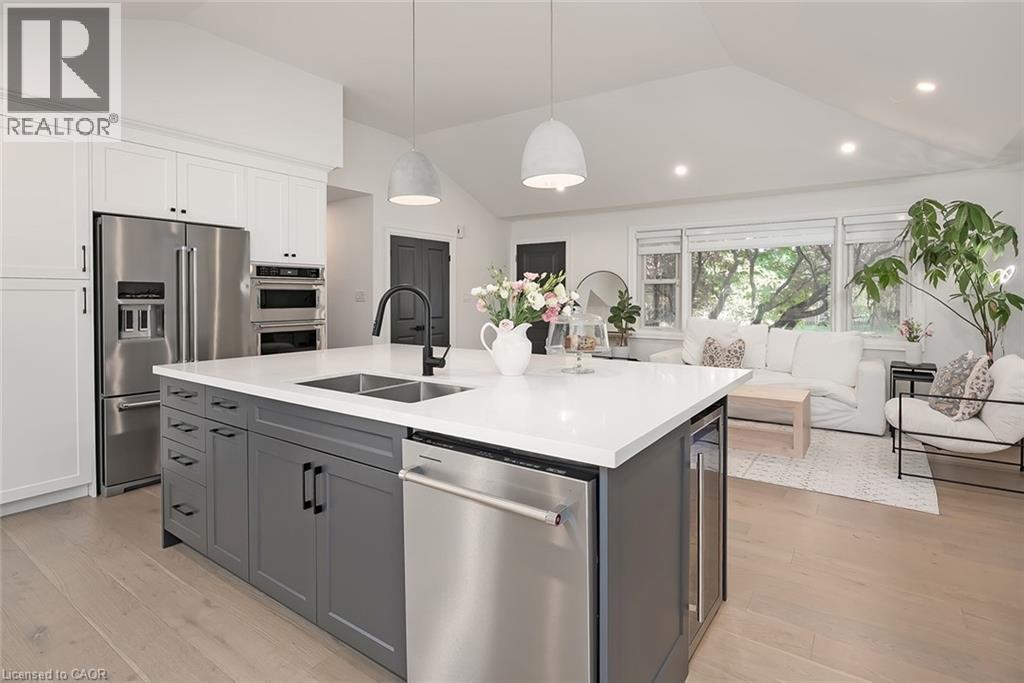 564 Maplehill Drive, Burlington, Ontario  L7N 2W3 - Photo 11 - 40796772