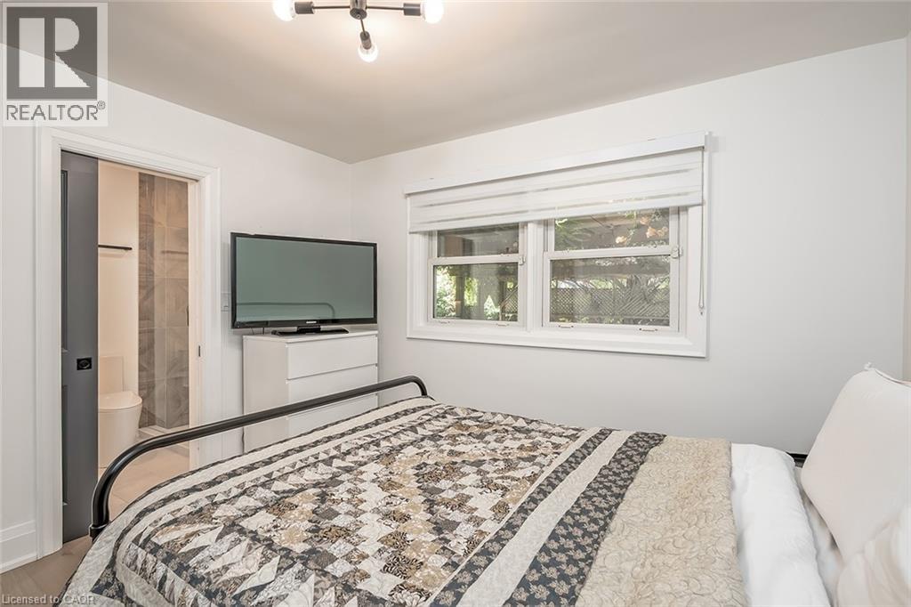 564 Maplehill Drive, Burlington, Ontario  L7N 2W3 - Photo 17 - 40796772